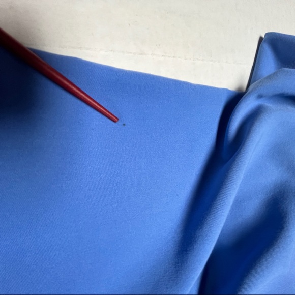 FIGS Blue Scrub Bottoms Technical Collection. Large - Picture 7 of 9